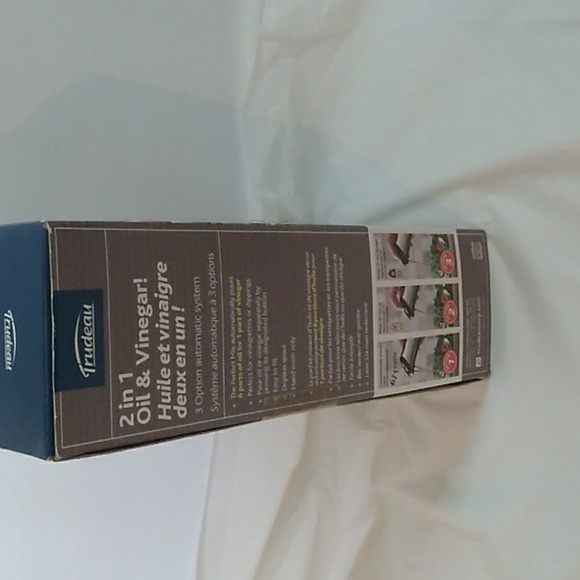 Trudeau 2 in 1 Oil & Vinegar - Picture 2 of 3